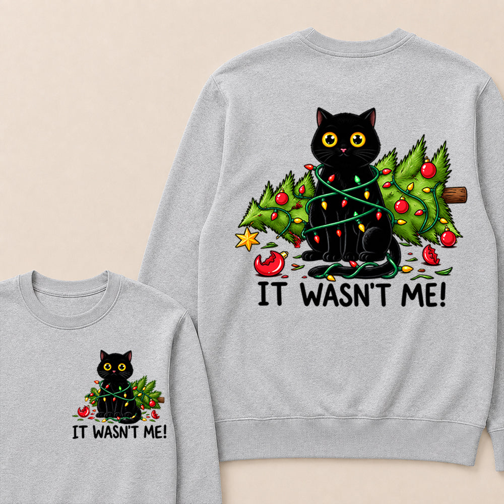 It Wasn’t Me – Funny Black Cat & Christmas Tree Women’s Sweatshirt