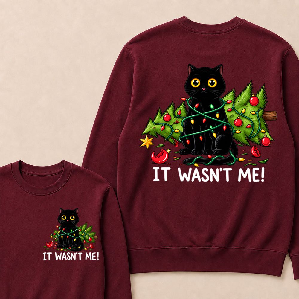 It Wasn’t Me – Funny Black Cat & Christmas Tree Women’s Sweatshirt
