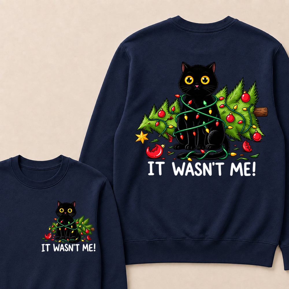 It Wasn’t Me – Funny Black Cat & Christmas Tree Women’s Sweatshirt