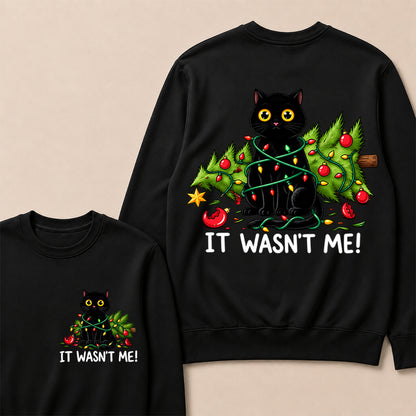 It Wasn’t Me – Funny Black Cat & Christmas Tree Women’s Sweatshirt